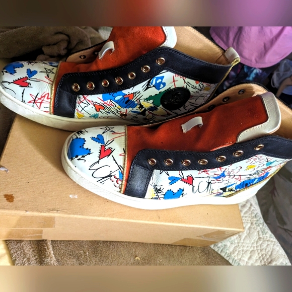 Christian Louboutin - Picture 1 of 4